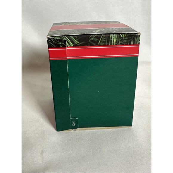 Vintage Hallmark Keepsake Ornament The gift bringers Christkindl 1991 3" in - Picture 4 of 6